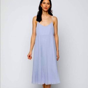 NWOT Oak and Fort dress. Not color in display picture.